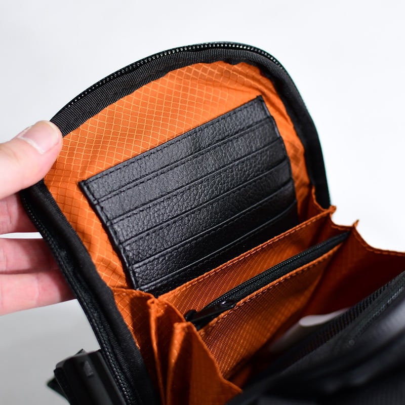 BROSKI AND SUPPLY  ADJUST MULTI WALLET SHOULDER BLACK ONE SIZE