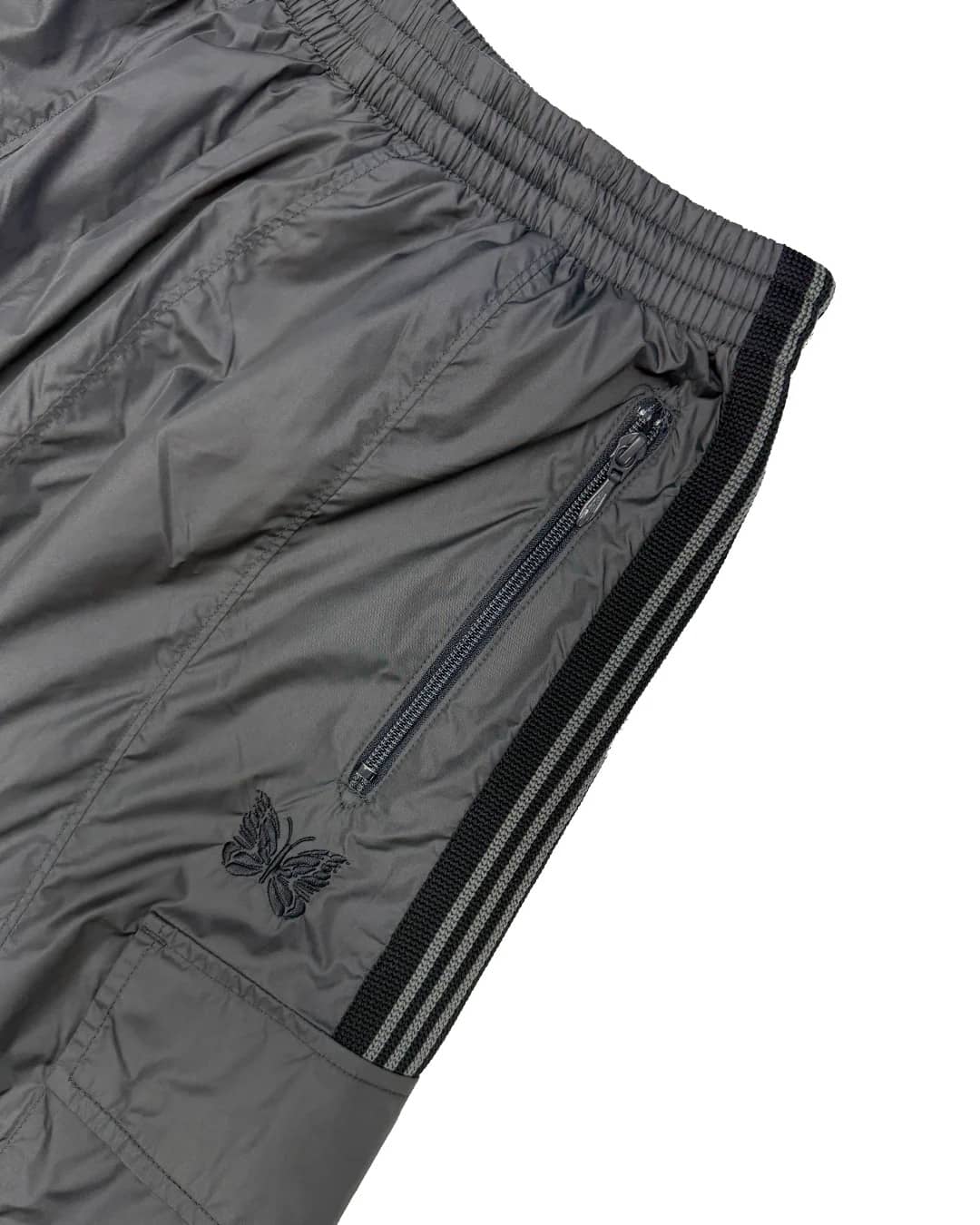 《EXCLUSIVE ITEM》 NEEDLES (ニードルズ) / EXCLUSIVE ITEM H.D. NYLON TRACK SHORT / KHAKI KHAKI XS