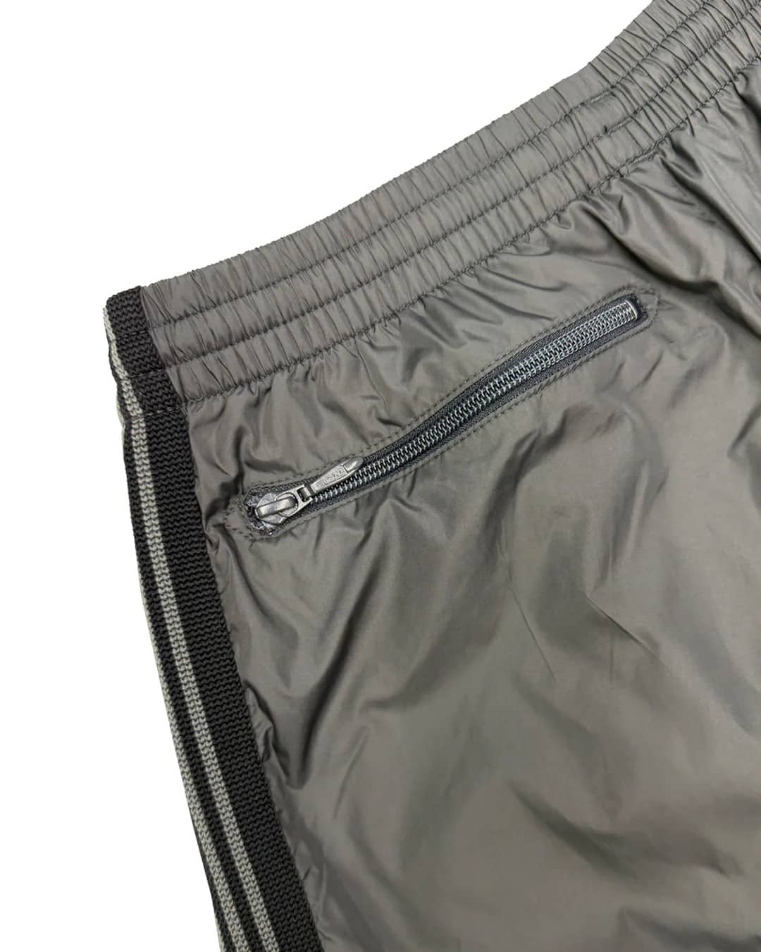 《EXCLUSIVE ITEM》 NEEDLES (ニードルズ) / EXCLUSIVE ITEM H.D. NYLON TRACK SHORT / KHAKI KHAKI XS
