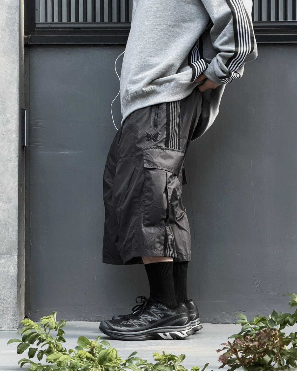 《EXCLUSIVE ITEM》 NEEDLES (ニードルズ) / EXCLUSIVE ITEM H.D. NYLON TRACK SHORT / KHAKI KHAKI XS