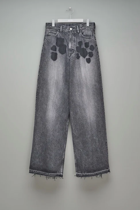 MASU (エムエーエスユー) / “MASU BOYS” EMBLEM BAGGY JEANS / BLACK 