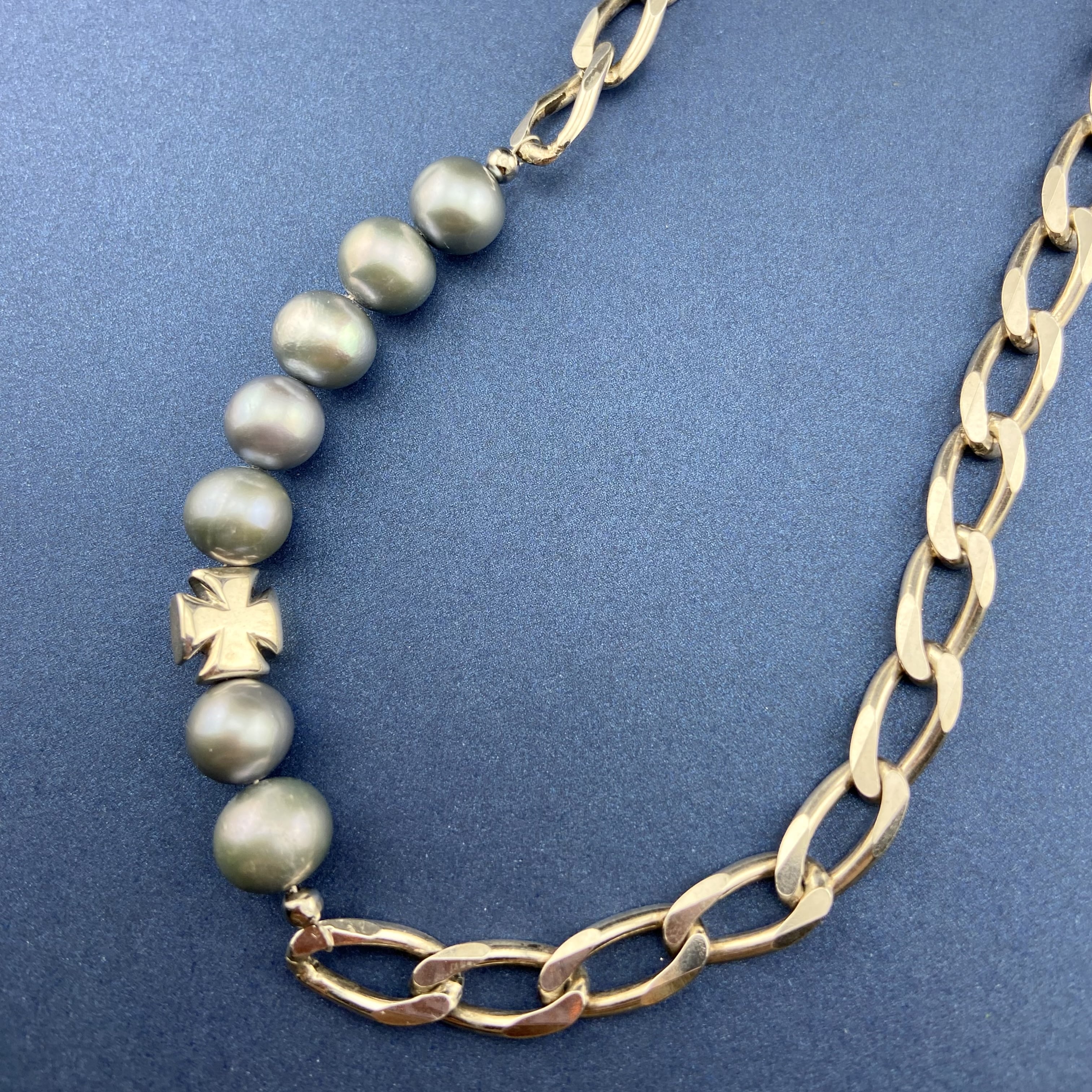 グレー淡水パールネックレス