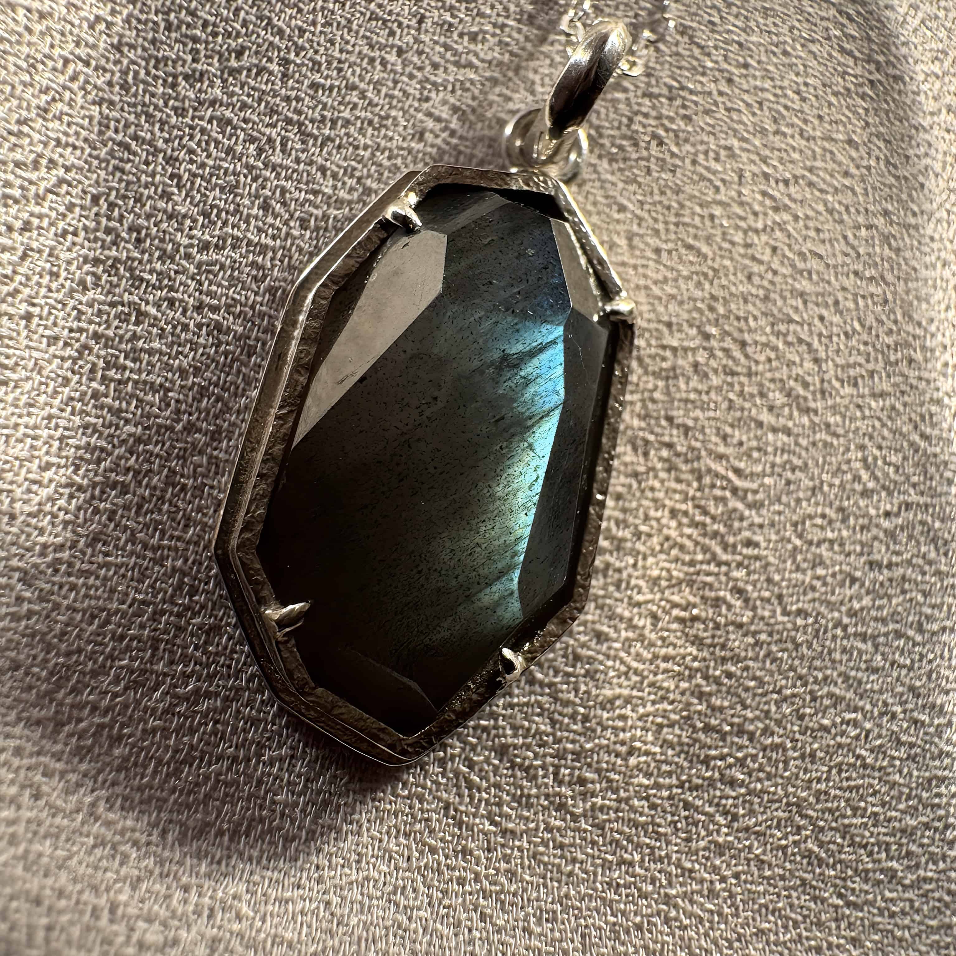 ラブラドライト <ペンダント>