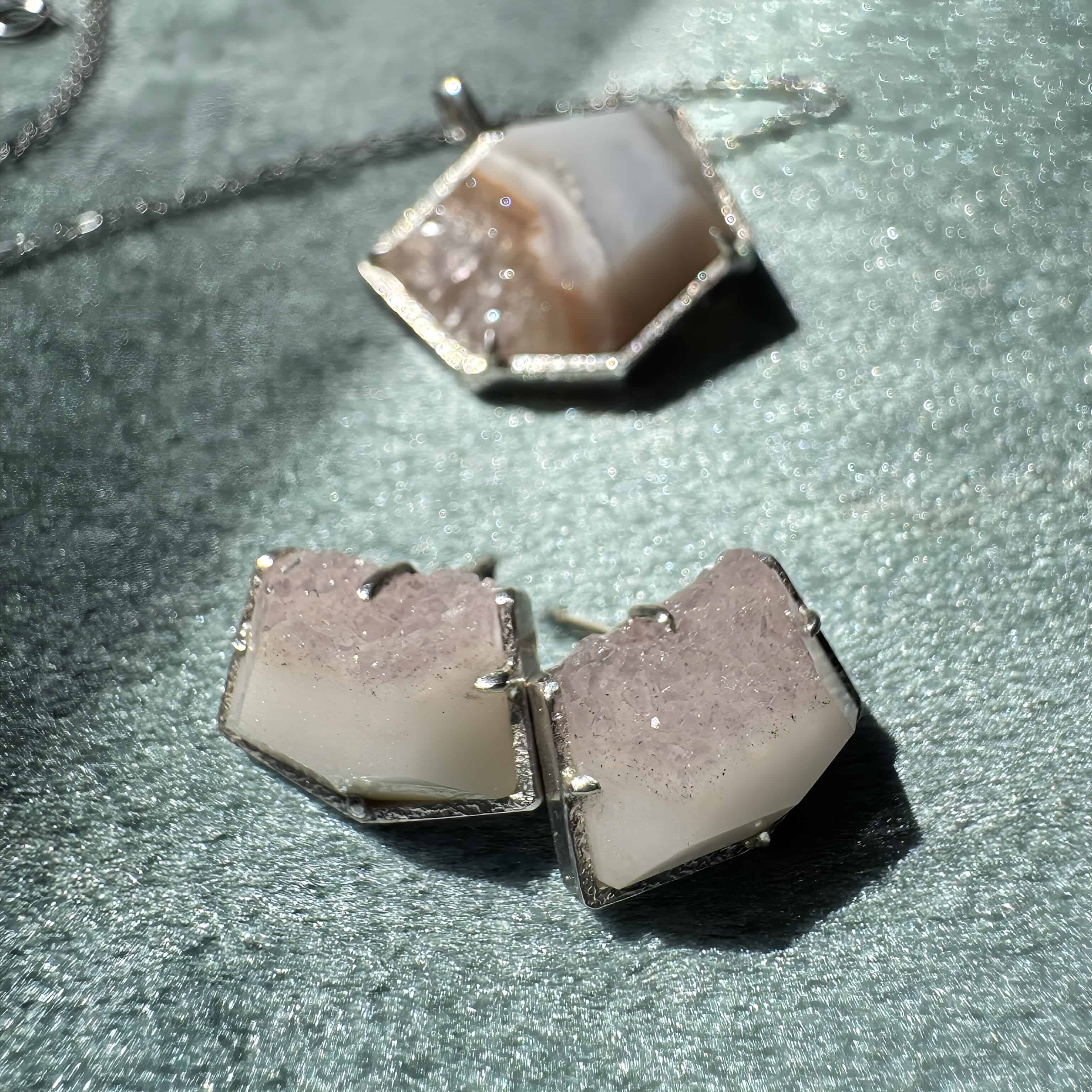 結晶メノウ <ピアス>