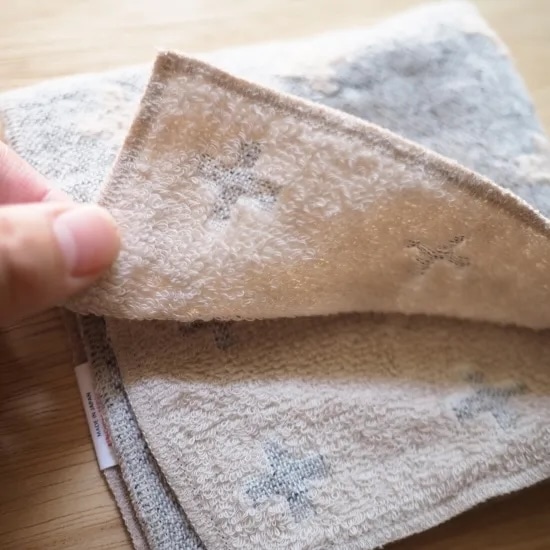 リネンプラス　タオルハンカチ レッド