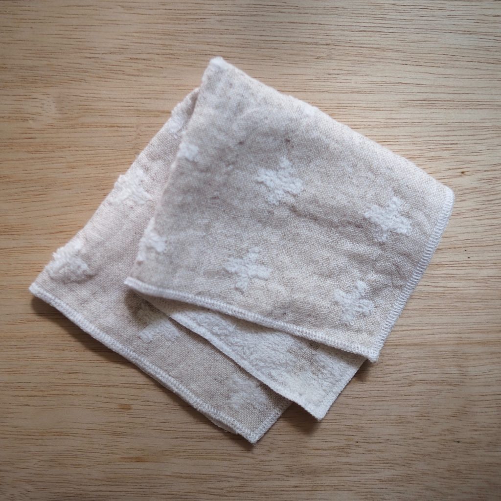 リネンプラス　タオルハンカチ ベージュ