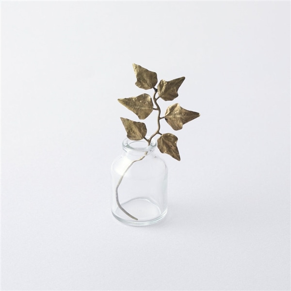 チーフ(１片) 1.5×2.2cm 2枚、1.2×1.9cm× 4枚、長さ12cm