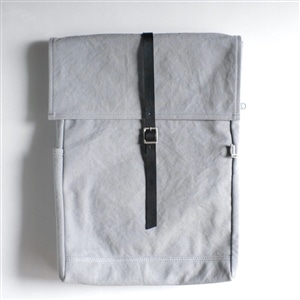 シルバーグレー