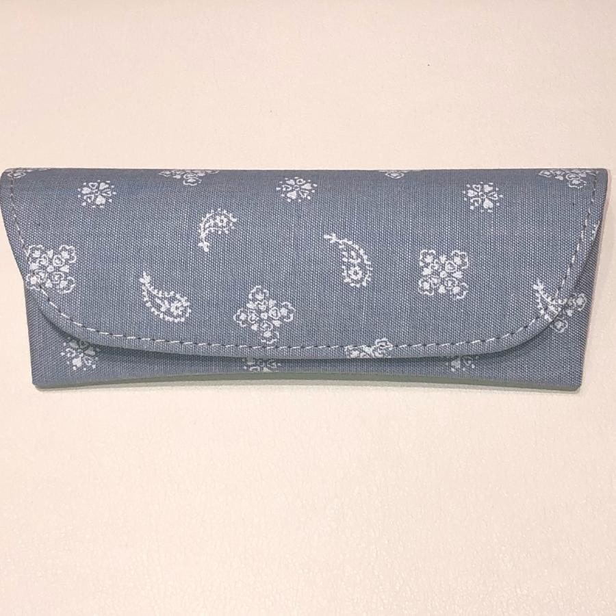 ペイズリー柄のメガネケース | Iwaki別注 M-DUNGARE BLACK ONE SIZE