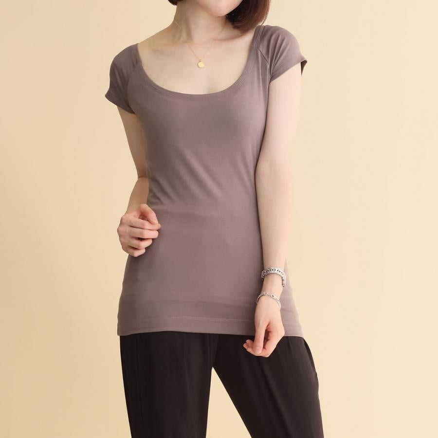 うるすべシリーズのTシャツ 黒 F