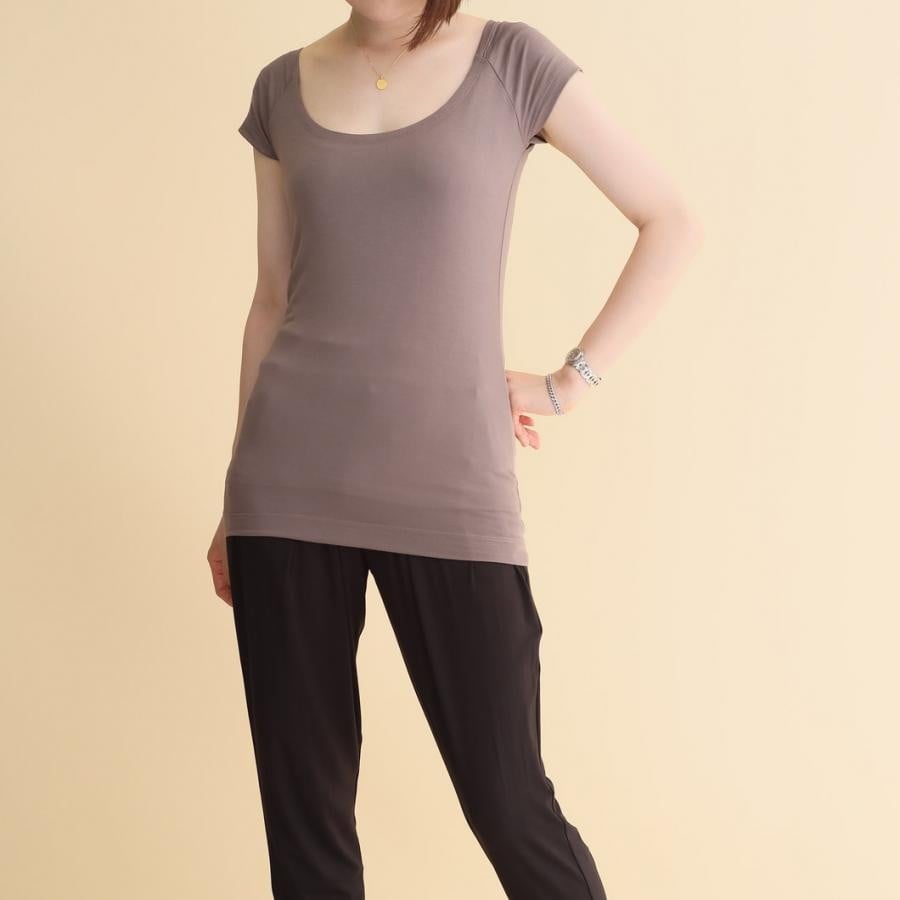 うるすべシリーズのTシャツ 黒 F