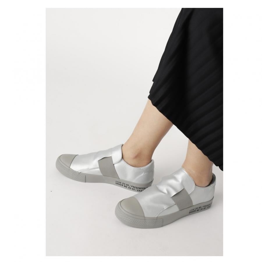 ベルテッドスニーカー ブラック S