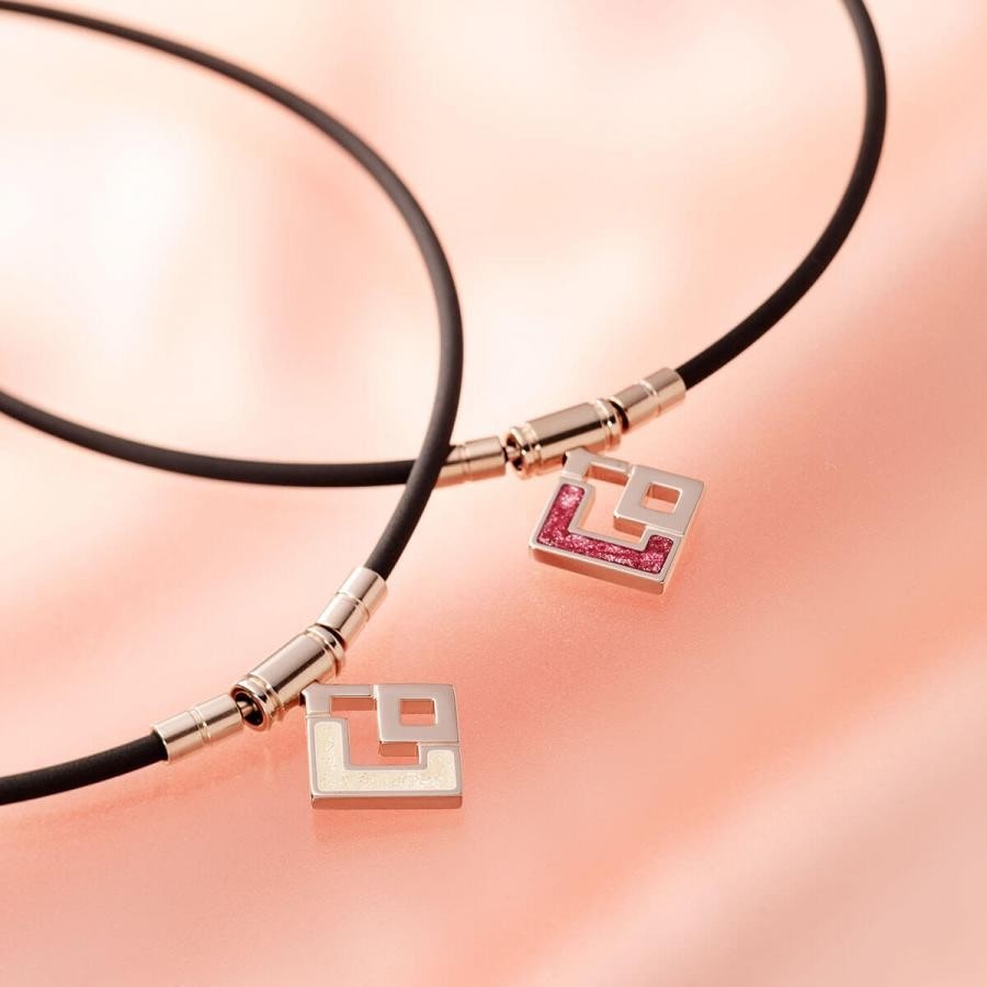 ◆Colantotte コラントッテ  コラントッテ TAO ネックレス スリム AURA mini GDWH Lサイズ ネックレス 磁気ネックレス 医療機器（医療機器認証番号 230AGBZX00077000） 首・肩の血行改善、首のコリ・肩コリに効く 国内正規品【送料無料 北海道/沖縄/離島を除く】 シャンパンゴールド×ホワイトラメ L