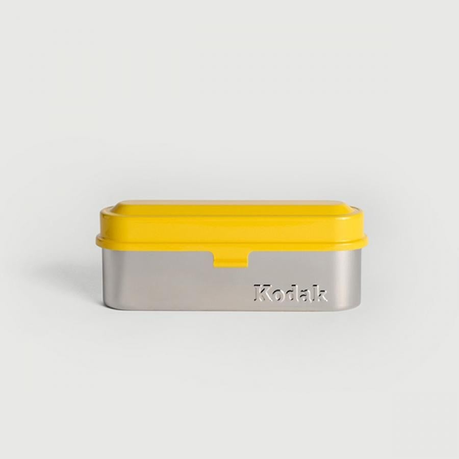 新しいブランド KODAK フィルムケース 35mmフィルム5ロール用 コンパクトレトロスチールケース フィルムロールの分類と保護に 黄色 