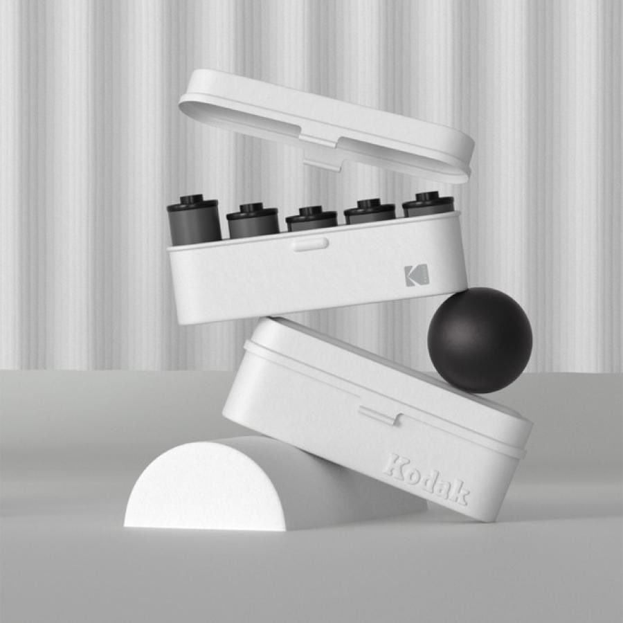 【 ★SALE★★12時までのご注文日出荷★】KODAK フィルムケース - 35mmフィルム5ロール用 - コンパクト  レトロスチールケース　　シルバー シルバー