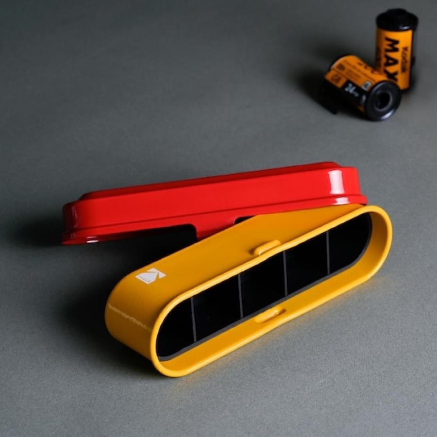 KODAK フィルムケース - 35mmフィルム5ロール用 - コンパクト  レトロスチールケース　　ブラック ブラック