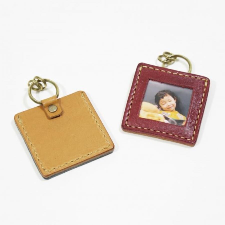 ◆12時までのご注文で即日出荷！◆  monogram  ましかくレザーミニフォトフレーム （キーホルダー）レッド レッド