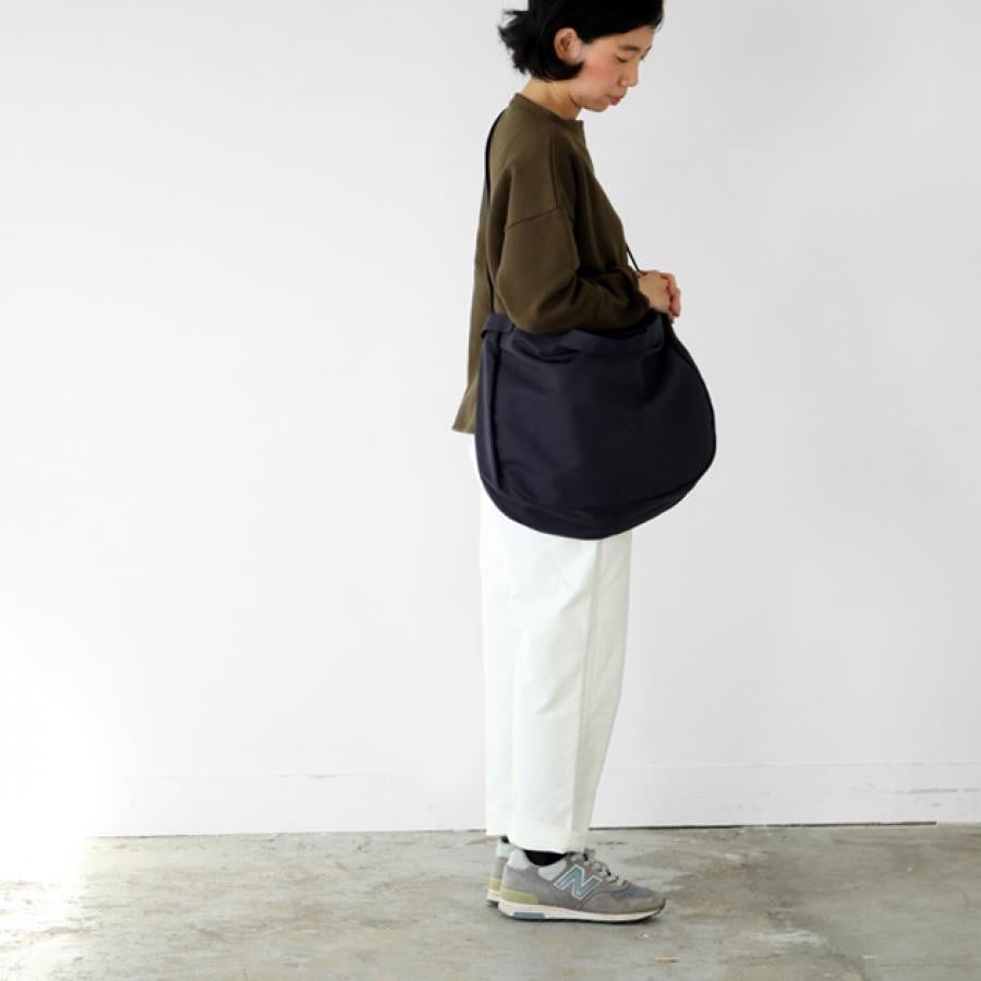 canvas bag 「tool tote 1」 ブラック / HAU(0 49 ブラック)｜ CLASKA