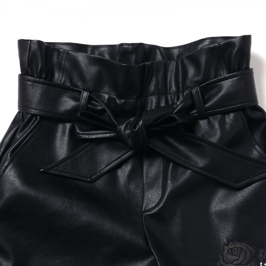EVA-01 Flower Embroidery Vegan Leather Bermuda Shorts (BLACK) BLACK M