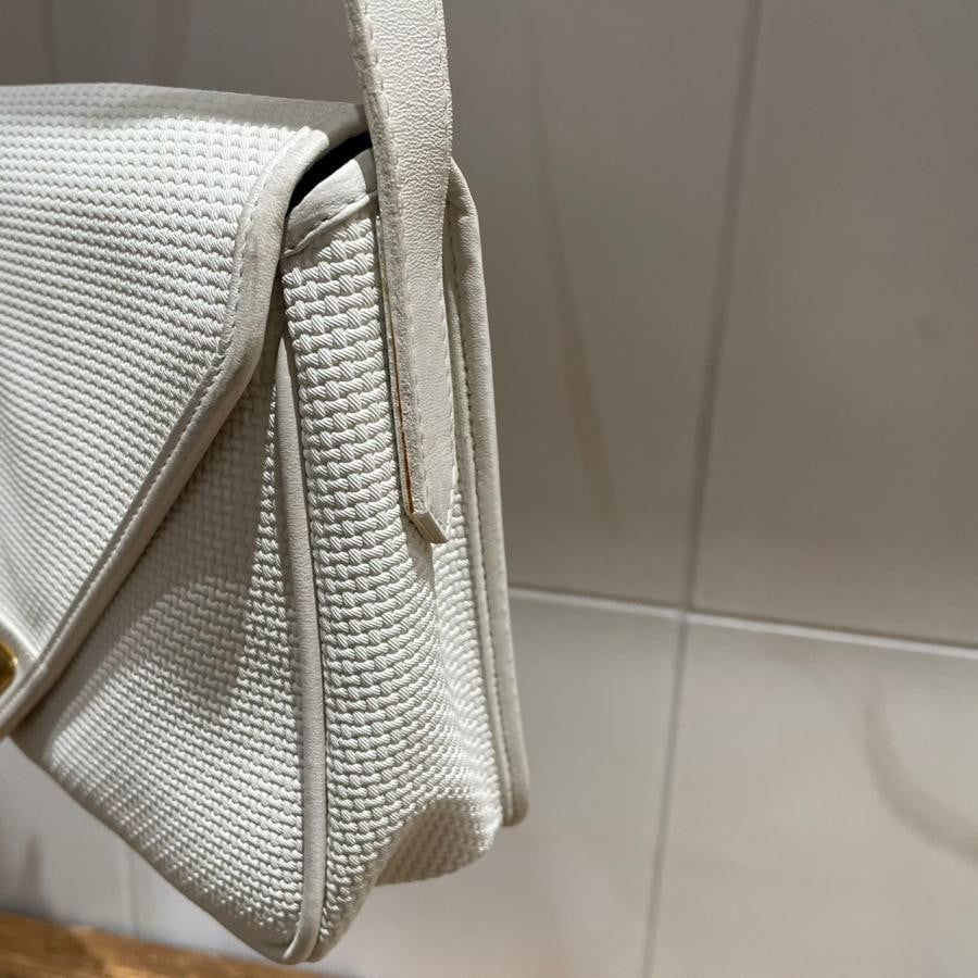 vintage YVES SAINT LAURENT(イヴ・サンローラン）ショルダーバッグ