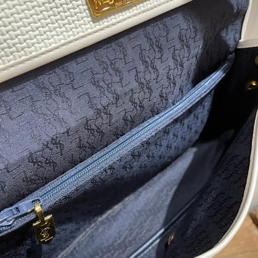 vintage YVES SAINT LAURENT(イヴ・サンローラン）ショルダーバッグ