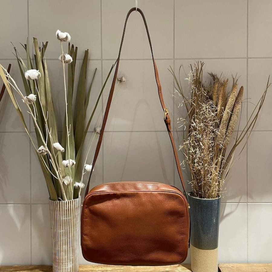 vintage YVES SAINT LAURENT(イヴ・サンローラン）ショルダーバッグ