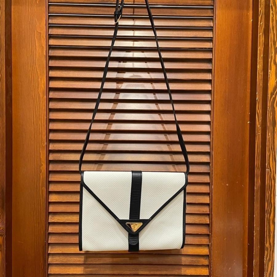vintage YVES SAINT LAURENT(イヴ・サンローラン）ショルダーバッグ