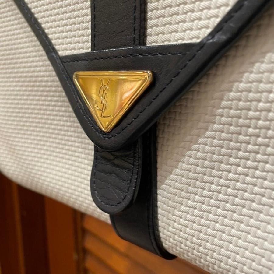 vintage YVES SAINT LAURENT(イヴ・サンローラン）ショルダーバッグ