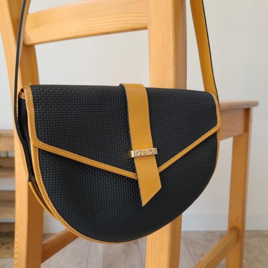 vintage YVES SAINT LAURENT(イヴ・サンローラン）ショルダーバッグ