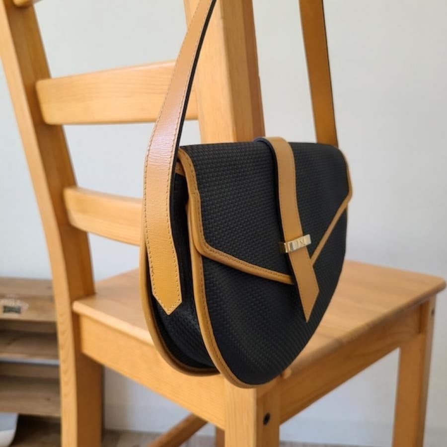 vintage YVES SAINT LAURENT(イヴ・サンローラン）ショルダーバッグ