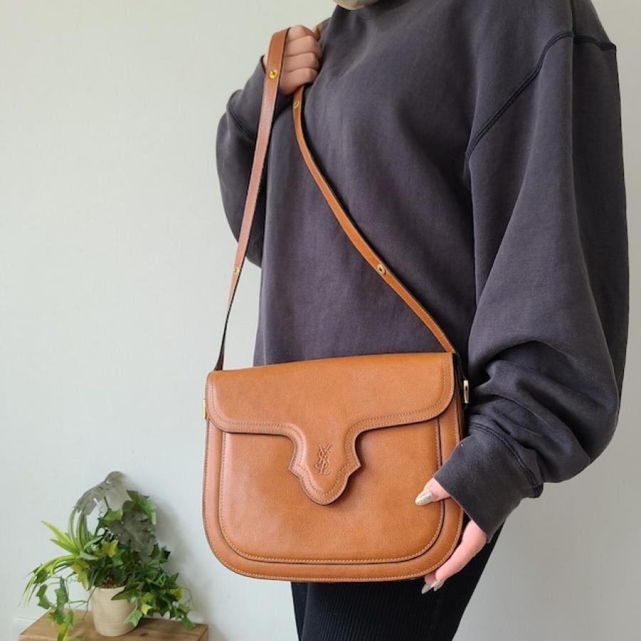 vintage YVES SAINT LAURENT(イヴ・サンローラン）ショルダーバッグ