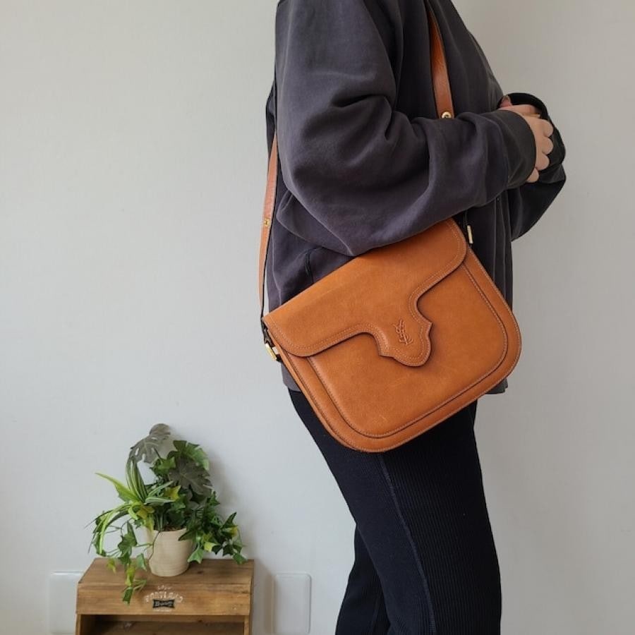 vintage YVES SAINT LAURENT(イヴ・サンローラン）ショルダーバッグ