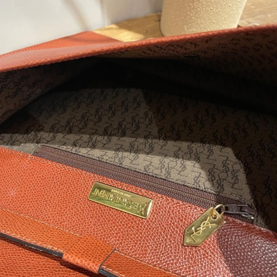 vintage YVES SAINT LAURENT(イヴ・サンローラン）ショルダーバッグ