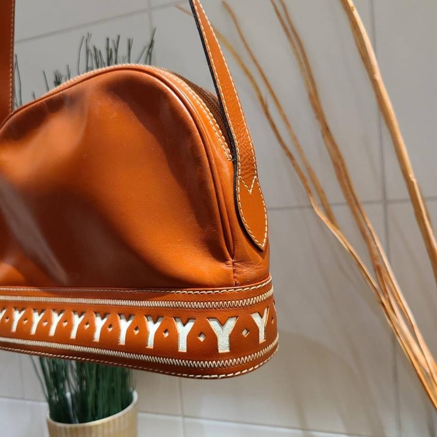 vintage YVES SAINT LAURENT(イヴ・サンローラン）ショルダーバッグ