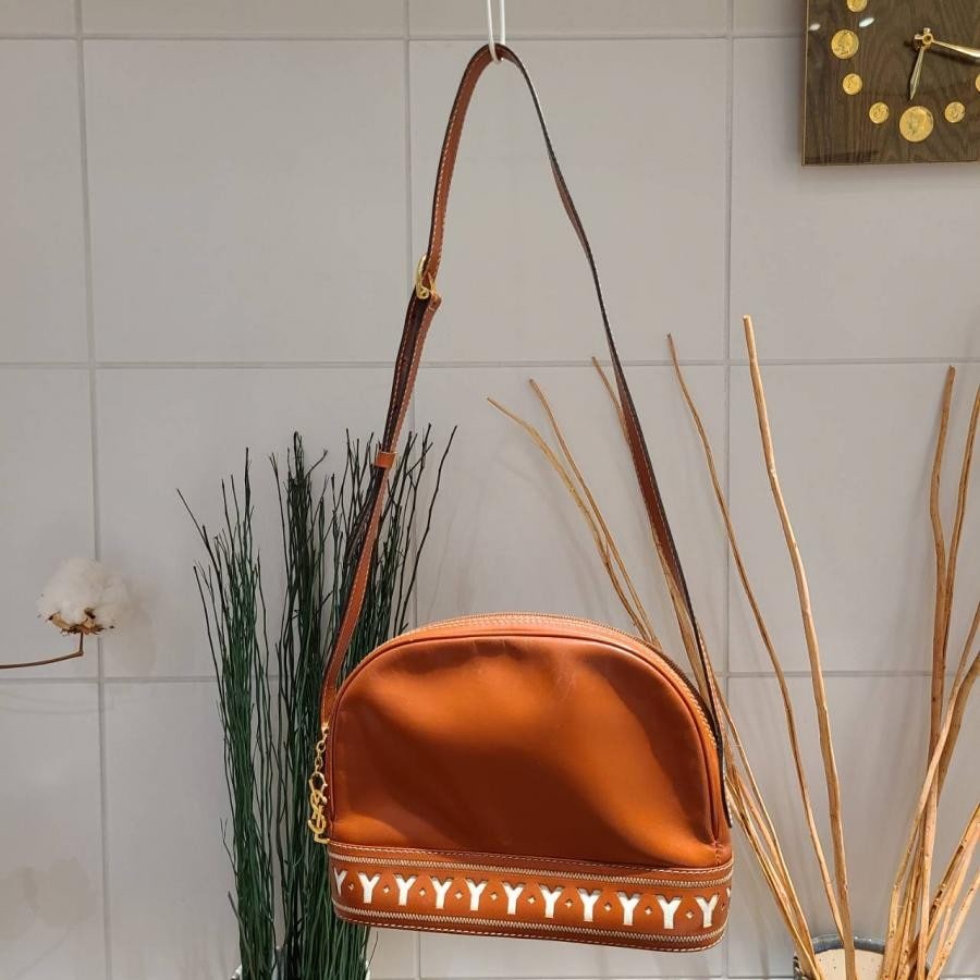 vintage YVES SAINT LAURENT(イヴ・サンローラン）ショルダーバッグ