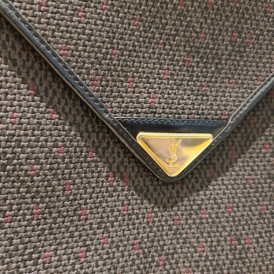 vintage YVES SAINT LAURENT(イヴ・サンローラン）ショルダーバッグ