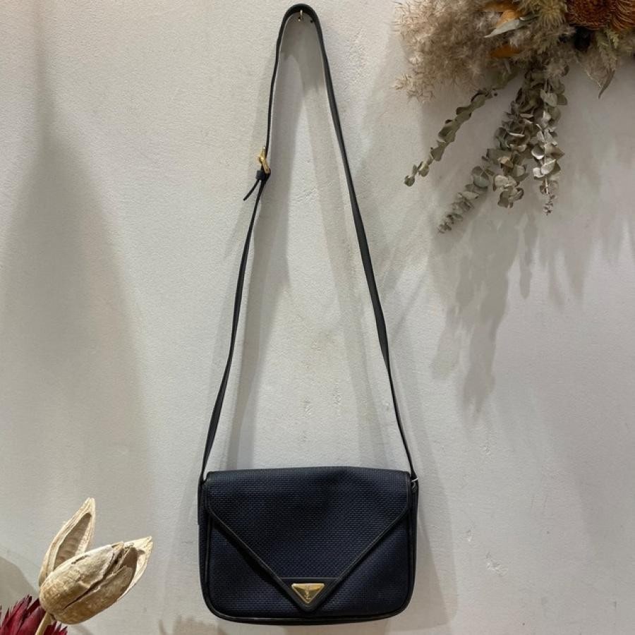 vintage YVES SAINT LAURENT(イヴ・サンローラン）ショルダーバッグ