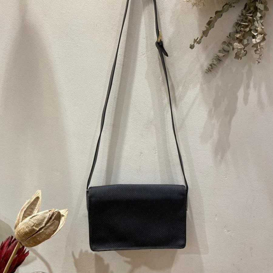 vintage YVES SAINT LAURENT(イヴ・サンローラン）ショルダーバッグ