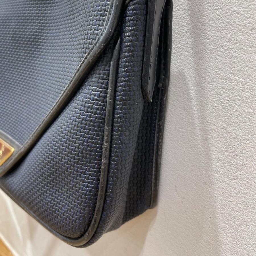 vintage YVES SAINT LAURENT(イヴ・サンローラン）ショルダーバッグ