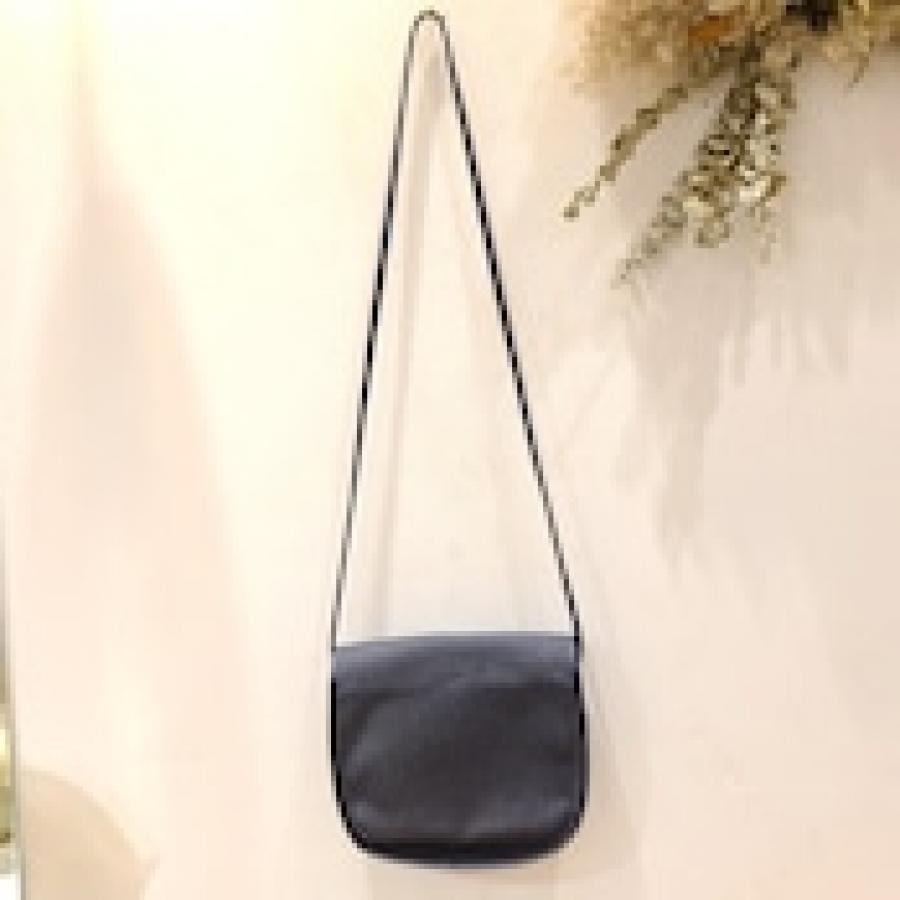 vintage YVES SAINT LAURENT(イヴ・サンローラン）ショルダーバッグ