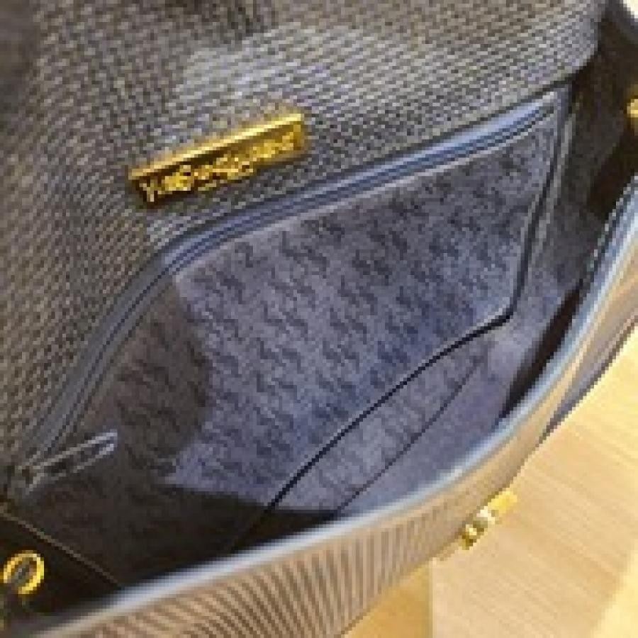 vintage YVES SAINT LAURENT(イヴ・サンローラン）ショルダーバッグ