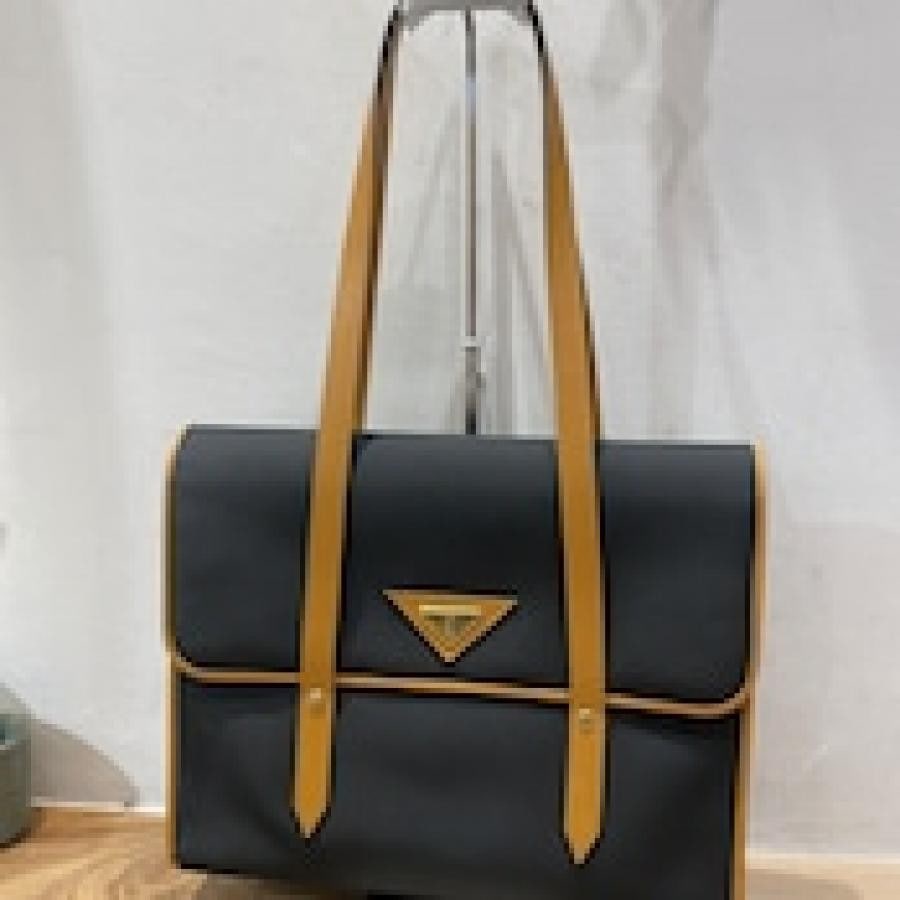 vintage YVES SAINT LAURENT(イヴ・サンローラン）ハンドバッグ