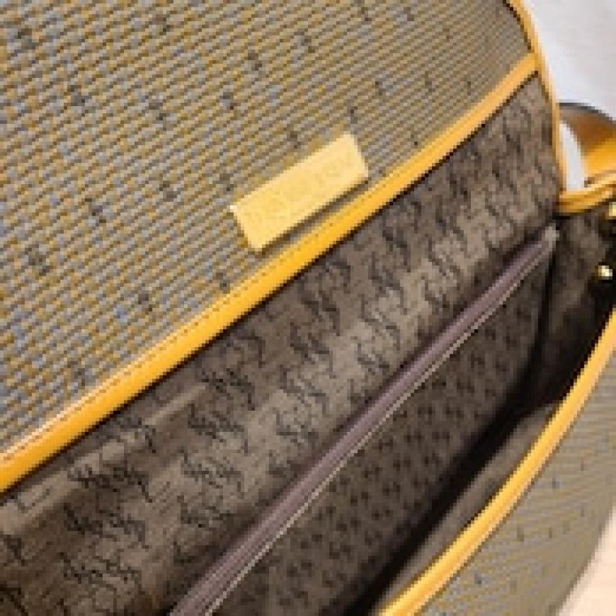 vintage YVES SAINT LAURENT(イヴ・サンローラン）ショルダーバッグ