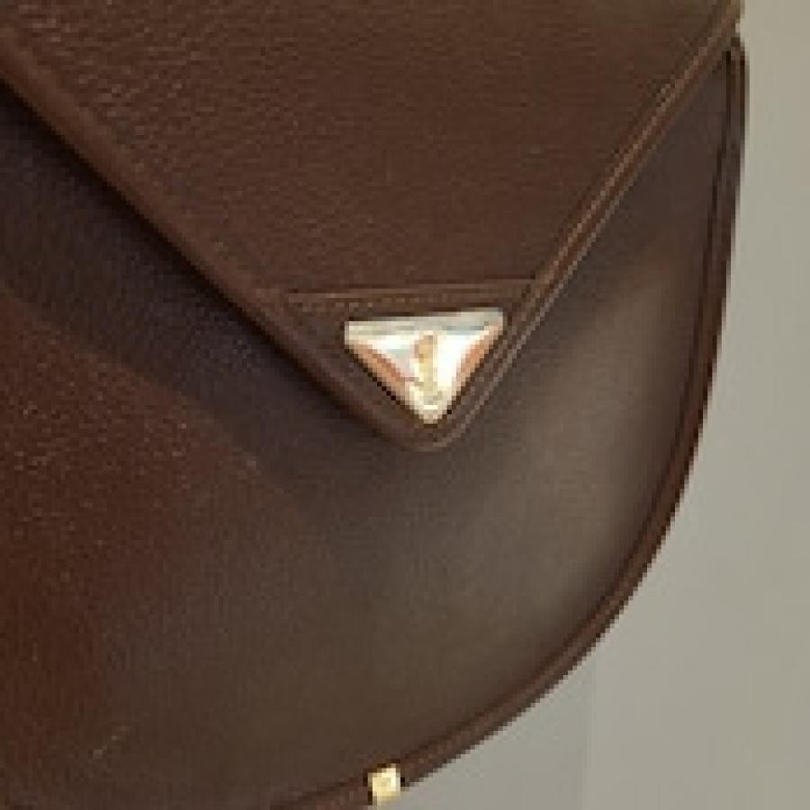 vintage YVES SAINT LAURENT 〈ヴィンテージ イヴ・サンローラン〉ショルダーバッグ