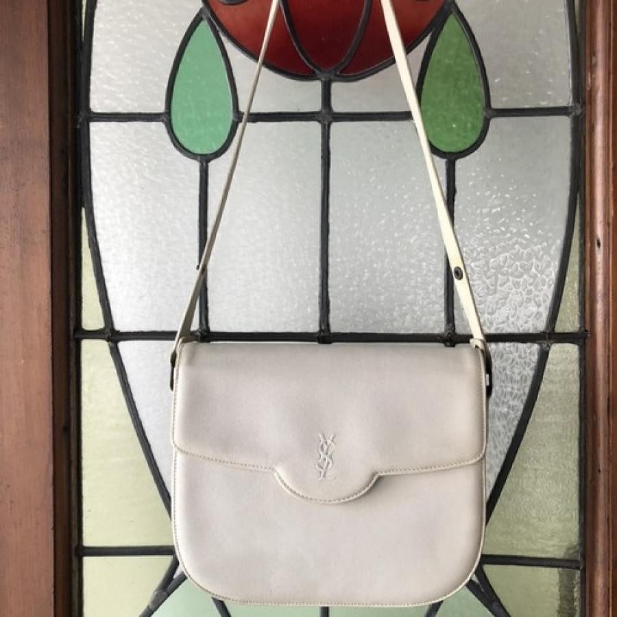 vintage YVES SAINT LAURENT(イヴ・サンローラン）ショルダーバッグ