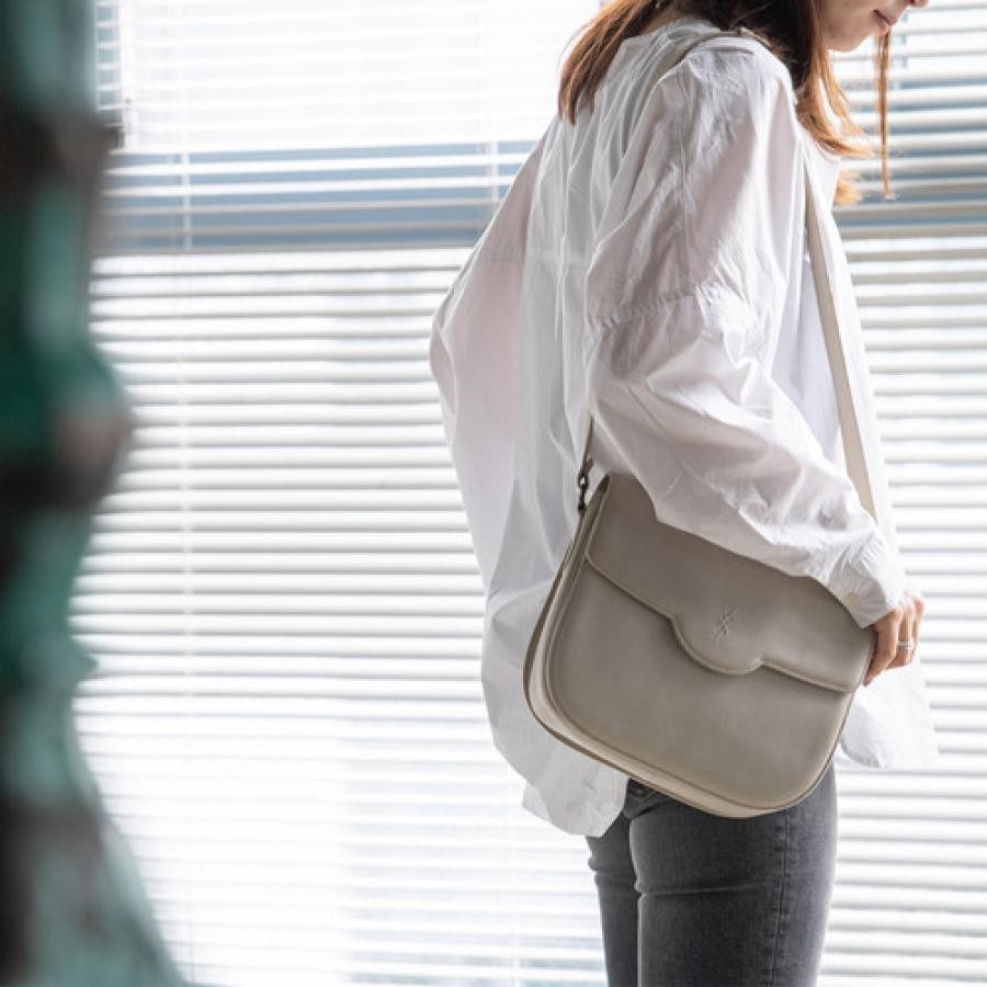 vintage YVES SAINT LAURENT(イヴ・サンローラン）ショルダーバッグ