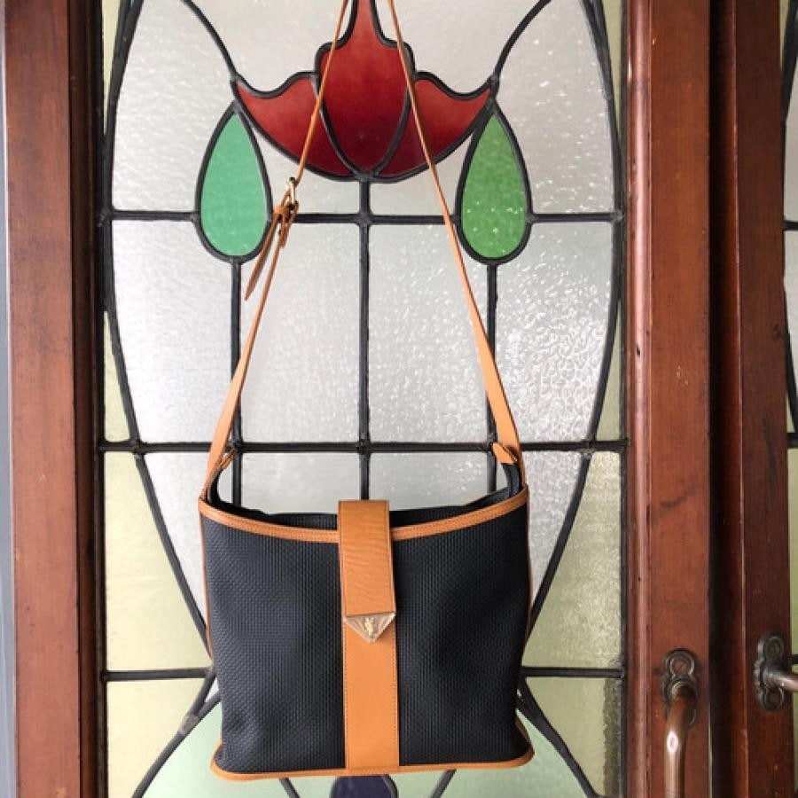 vintage YVES SAINT LAURENT(イヴ・サンローラ）ショルダーバッグ