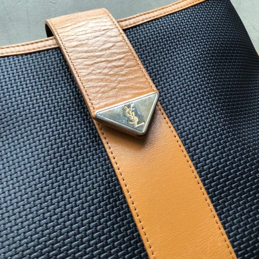 vintage YVES SAINT LAURENT(イヴ・サンローラ）ショルダーバッグ