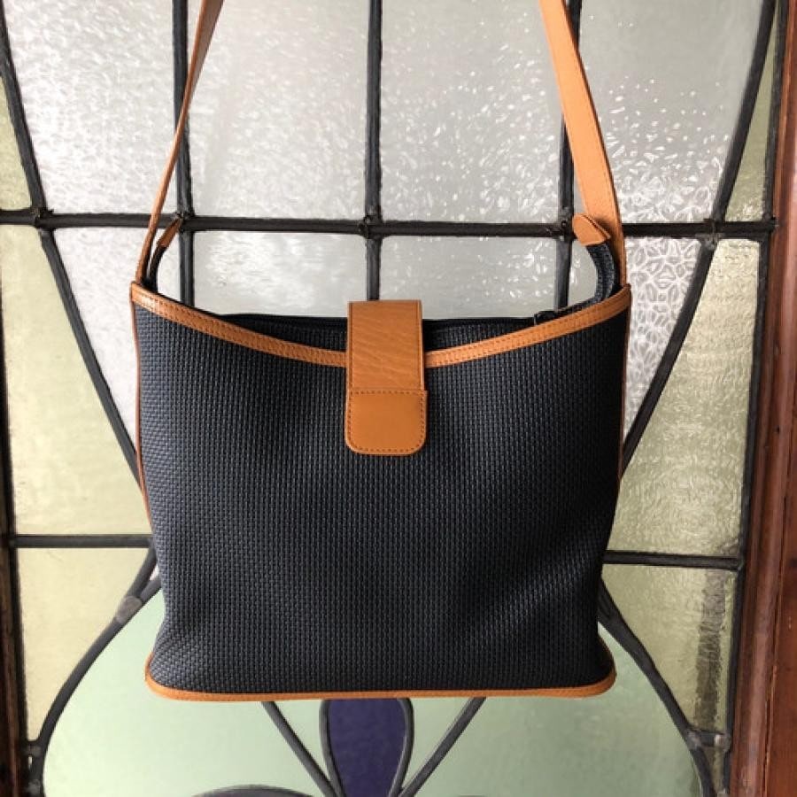 vintage YVES SAINT LAURENT(イヴ・サンローラ）ショルダーバッグ