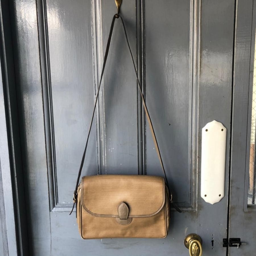 vintage YVES SAINT LAURENT(イヴ・サンローラン）ショルダーバッグ